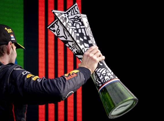 ZANDVOORT - Max Verstappen (Oracle Red Bull Racing) after winning the F1 Grand Prix of the Netherlands at Circuit Zandvoort on September 4, 2022 in Zandvoort, Netherlands. KOEN VAN WEEL F1 Grand Prix of The Netherlands 2022 xVIxANPxSportx xxANPxIVx
