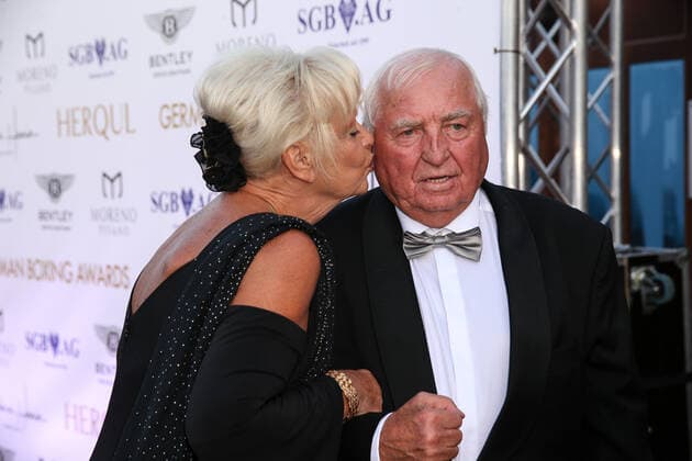Boxen: Herqul 2022 - German Boxing Award, Berlin, 04.09.2022 Ulli Wegner und Frau Margot Berlin Germany