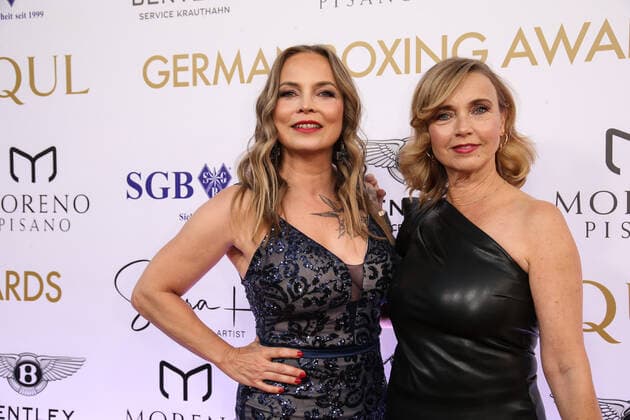 Boxen: Herqul 2022 - German Boxing Award, Berlin, 04.09.2022 Regina Halmich (l.) und Tina Ruland Berlin Germany