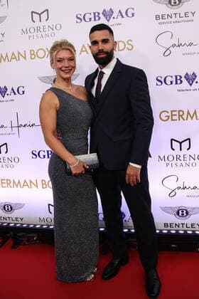 Boxen: Herqul 2022 - German Boxing Award, Berlin, 04.09.2022 Nina Meinke und Freund Berlin Germany