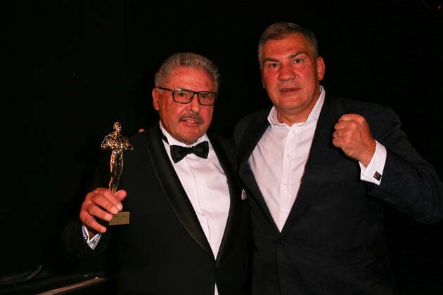 Boxen: Herqul 2022 - German Boxing Award, Berlin, 04.09.2022 Auszeichnung für sein Lebenswerk: Peter Hanraths (l.) und Dariusz Michalczewski Berlin Germany