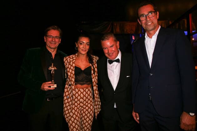 Boxen: Herqul 2022 - German Boxing Award, Berlin, 04.09.2022 v.l.: Claus Strunz, Valentina Maceri, Jörg Lubrich und Michael Preetz (Hertha BSC) Berlin Germany