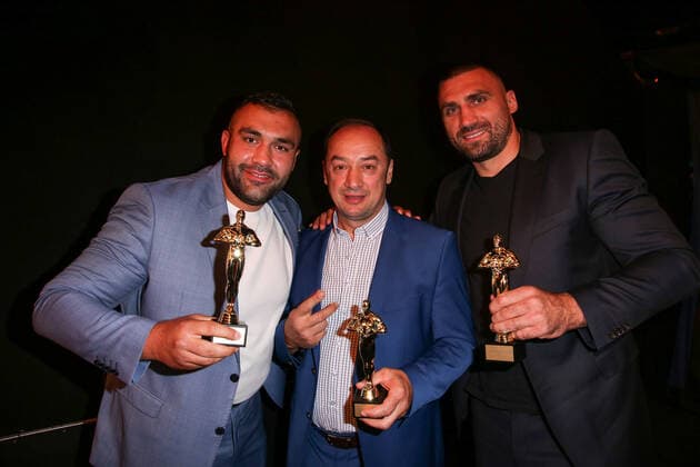Boxen: Herqul 2022 - German Boxing Award, Berlin, 04.09.2022 v.l.: Ali Eren Demirecen, Bülent Baser und Victor Faust Berlin Germany