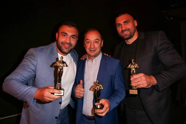 Boxen: Herqul 2022 - German Boxing Award, Berlin, 04.09.2022 v.l.: Ali Eren Demirecen, Bülent Baser und Victor Faust Berlin Germany