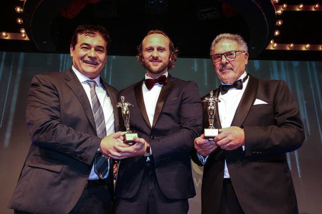 Boxen: Herqul 2022 - German Boxing Award, Berlin, 04.09.2022 v.l.: Erol Ceylan, Benny Blanko und Peter Hanraths Berlin Germany