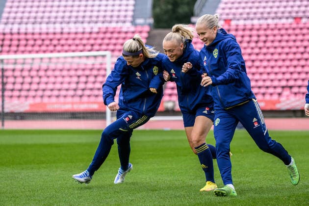 Sport Themen der Woche KW36 Sport Bilder des Tages Sport Bilder des Tages 220905 Olivia Scough, Hanna Bennison and Filippa Curmark of the Swedish women s national football team at a training session on September 5, 2022 in Tampere. Photo: Jesper Zerman BILDBYRAN COP 234 JZ0233 fotboll football soccer fotball vm-kval kval fifa womens world cup qualifier qualifier sverige sweden dam bbeng *** 220905 Olivia Scough, Hanna Bennison and Filippa Curmark of the Swedish womens national football team at a training session on September 5, 2022 in Tampere Photo Jesper Zerman BILDBYRAN COP 234 JZ0233 football football soccer fotball vm kval kval fifa womens world cup qualifier qualifier sweden sweden lady bbeng,  Copyright: JESPERxZERMAN BB220905JZ010