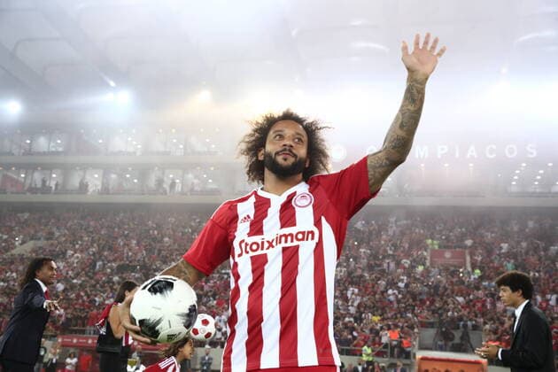 Bilder des Jahres 2022, Sport 09 September Sport Themen der Woche KW36 Sport Bilder des Tages Sport Bilder des Tages September 5, 2022, Piraeus: Brazilian professional footballer Marcelo Vieira da Silva arrives at the Olympiakos stadium where a crowd of people worships them. Marcelo has signed a one-year contract with the option for a further 12 months. Piraeus - ZUMAe114 0168119406st Copyright: xEurokinissix