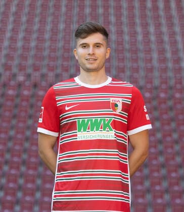 Elvis Rexhbecaj; FC Augsburg; 1. BL, Porträttermin 2022 2023,