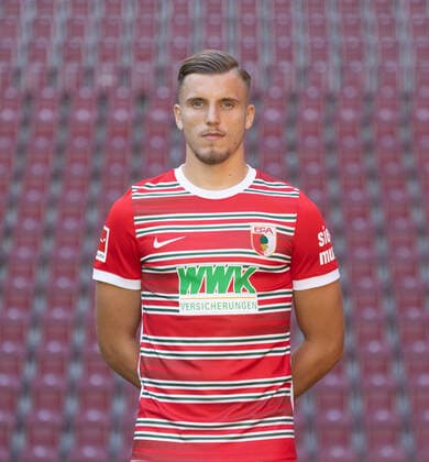 Ermedin Demirovic; FC Augsburg; 1. BL, Porträttermin 2022 2023,