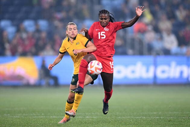SOCCER AUSTRALIA CANADA WOMEN, Charlotte Grant of the Matildas competes for possession with Nichelle Prince of Canada during the Women s International Friendly, Länderspiel, Nationalmannschaft soccer match between Australia and Canada at Allianz Stadium in Sydney, Tuesday, September 6, 2022. ( NO ARCHIVING, EDITORIAL USE ONLY, NO USE IN BOOKS WITHOUT CONSENT SYDNEY NEW SOUTH WALES AUSTRALIA  Copyright: xDANxHIMBRECHTSx 20220906001699119626