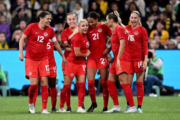 SOCCER AUSTRALIA CANADA WOMEN, Adriana Leon of Canada (centre) celebrates with teammates after scoring a goal during the Women s International Friendly, Länderspiel, Nationalmannschaft soccer match between Australia and Canada at Allianz Stadium in Sydney, Tuesday, September 6, 2022. ( NO ARCHIVING, EDITORIAL USE ONLY, NO USE IN BOOKS WITHOUT CONSENT SYDNEY NEW SOUTH WALES AUSTRALIA  Copyright: xDANxHIMBRECHTSx 20220906001699141723