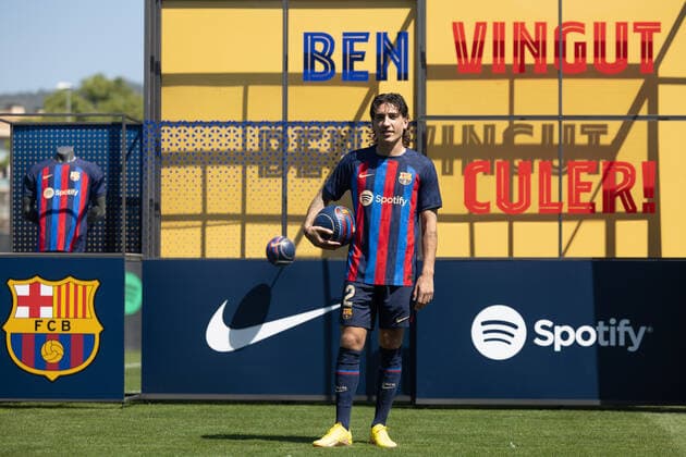Sport Themen der Woche KW36 Sport Bilder des Tages September 6, 2022, Ciutat Esportiva Joan Gamper, Spain: New signing Hector Bellerin during his unveiling as FC Barcelona, Barca new player at Ciutat Esportiva Joan Gamper in Barcelona, Spain. Ciutat Esportiva Joan Gamper Spain - ZUMAd159 20220906_zia_d159_028 Copyright: xGerardxFrancox