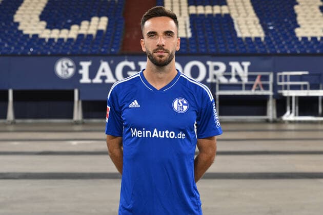 Kenan Karaman; FC Schalke 04; 1.BL, Porträttermin 2022 2023 Gelsenkirchen Nordrhein-Westfalen Deutschland