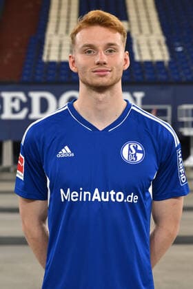 Sepp van den Berg; FC Schalke 04; 1.BL, Porträttermin 2022 2023 Gelsenkirchen Nordrhein-Westfalen Deutschland