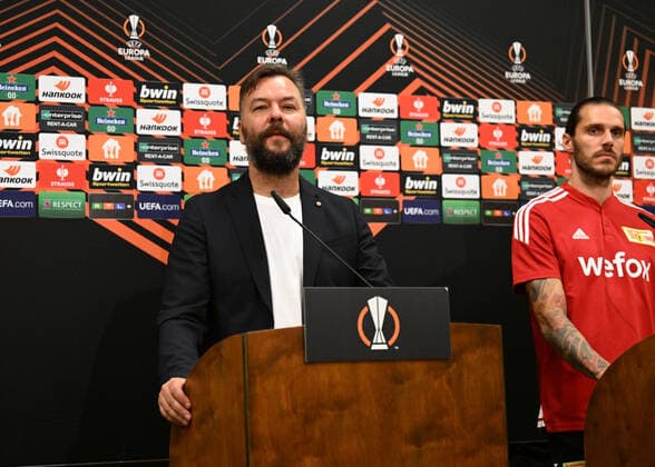 Fussball, Herren, Saison 2022 2023, Europa League, 1. FC Union Berlin, Pressekonferenz vor der Europa-League-Partie 1. FC Union Berlin - Royale Union Saint-Gilloise, Presse- und Stadionsprecher Christian Arbeit (1. FC Union), Christopher Trimmel (1. FC Union), 07.09. 2022, Copyright: xMatthiasxKochx