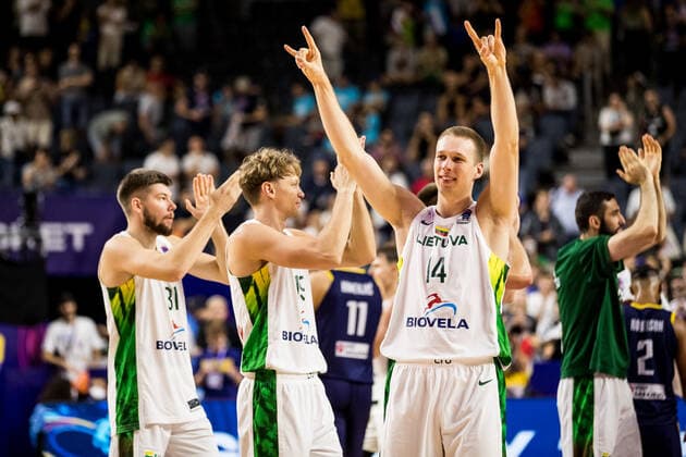 Sport Themen der Woche KW36 FIBA EUROBASKET, Litauen - Bosnien-Herzegowina; 07.09.2022 Eigirdas Zukauskas 4 (Litauen) bejubelt den Sieg FIBA EUROBASKET, Litauen - Bosnien-Herzegowina, Koeln, LANXESSarena *** FIBA EUROBASKET, Lithuania Bosnia Herzegovina 07 09 2022 Eigirdas Zukauskas 4 Lithuania celebrates victory FIBA EUROBASKET, Lithuania Bosnia Herzegovina, Cologne, LANXESSarena Copyright: xBEAUTIFULxSPORTS Wunderlx