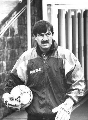 Fußball, Dynamo Dresden, Bundesliga Torhüter Stanislaw Tschertschessow, Spieler von 1993-1995, 57 Bundesliga-Spiele, 1993. Wolfgang Wittchen ! ACHTUNG Aufnahmedatum laut Beschriftung *** Soccer, Dynamo Dresden, Bundesliga Goalkeeper Stanislaw Cherchesov, Players from 1993 1995, 57 Bundesliga games, 1993 Wolfgang White ATTENTION date Loud Caption Copyright: xSZ WolfgangxWittchenx