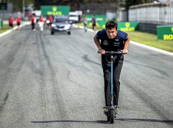 MONZA - Alexander Albon (Williams) explores the Monza circuit in the run-up to the Italian Grand Prix. REMKO DE WAAL xVIxANPxSportx xxANPxIVx