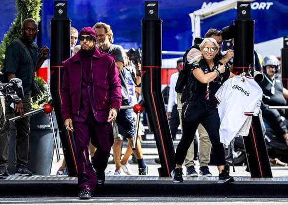 MONZA - Lewis Hamilton (Mercedes) arrives at the Monza circuit ahead of the Italian Grand Prix. REMKO DE WAAL xVIxANPxSportx xxANPxIVx