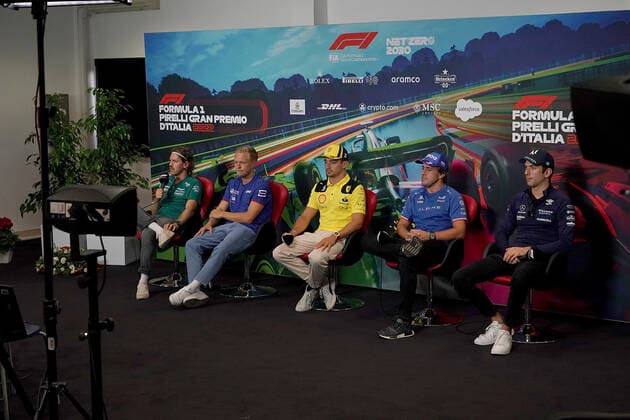 FORMULA 1 PIRELLI GRAN PREMIO D ITALIA 2022 08.09.2022, Autodromo Nazionale di Monza, Monza, FORMULA 1 PIRELLI GRAN PREMIO D ITALIA 2022 ,im Bild Sebastian Vettel (DEU), Aston Martin Aramco Cognizant Formula One Team, Kevin Magnussen (DNK), Haas F1 Team, Charles Leclerc (MCO), Scuderia Ferrari, Fernando Alonso (ESP), Alpine F1 Team, Nicholas Latifi (CAN), Williams Racing.