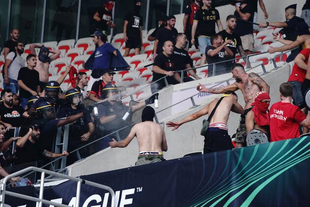 EchauffourÃ e entre supporters nicois et allemands FOOTBALL : OGC Nice vs FC Cologne - Ligue Europa ConfÃ rence - Nice - 08 09 2022 NorbertScanella Panoramic 