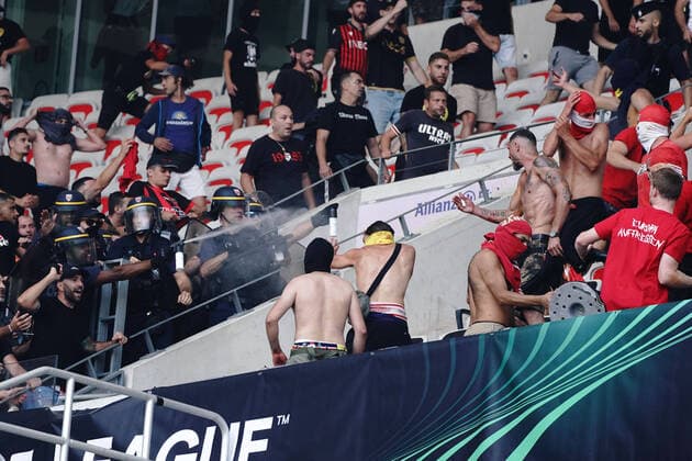 EchauffourÃ e entre supporters nicois et allemands FOOTBALL : OGC Nice vs FC Cologne - Ligue Europa ConfÃ rence - Nice - 08 09 2022 NorbertScanella Panoramic 