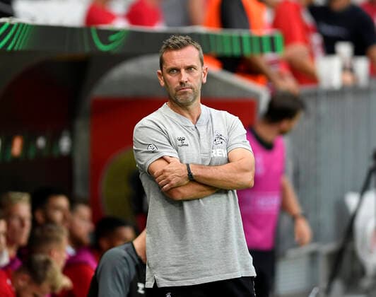 08.09.2022, Nice, France, Allianz Riviera, OGC Nice vs 1. FC Koeln - UEFA Europa Conference League 2022-2023 - Group D, Co-Trainer Andre Pawlak (1. FC Koeln) schaut (Foto Ralf Treese) Nice Allianz Riviera France