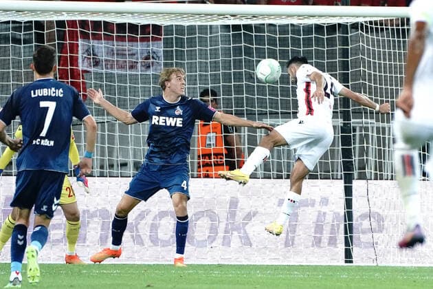 GaÃ«tan Laborde (OGC Nice) - Timo Hübers (FC Cologne) FOOTBALL : OGC Nice vs FC Cologne - Ligue Europa ConfÃ rence - Nice - 08 09 2022 NorbertScanella Panoramic 