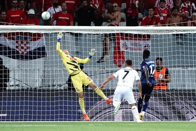 Andy Delort (OGC Nice) - Marvin Schawäbe (FC Cologne) FOOTBALL : OGC Nice vs FC Cologne - Ligue Europa ConfÃ rence - Nice - 08 09 2022 NorbertScanella Panoramic 