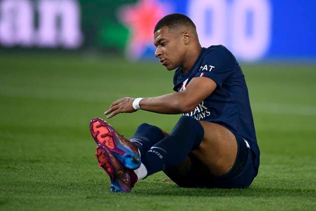 Paris Saint-Germain FC v Juventus FC - UEFA Champions League Kylian Mbappe of Paris Saint-Germain FC looks dejected during the UEFA Champions League football match between Paris Saint-Germain FC and Juventus FC. Paris France Copyright: xNicolòxCampox