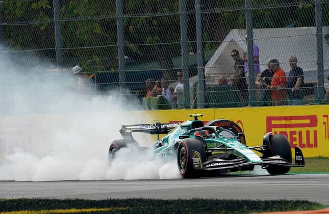 FORMULA 1 PIRELLI GRAN PREMIO D ITALIA 2022 09.09.2022, Autodromo Nazionale di Monza, Monza, FORMULA 1 PIRELLI GRAN PREMIO D ITALIA 2022 ,im Bild Nyck de Vries (NEL), Aston Martin Aramco Cognizant Formula One Team verbremst sich vor der ersten Kurve..