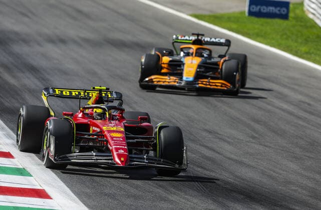 55 SAINZ Carlos (spa), Scuderia Ferrari F1-75, action during the Formula 1 Pirelli Gran Premio d™Italia 2022, Italian Grand Prix 2022, 16th round of the 2022 FIA Formula One World Championship, WM, Weltmeisterschaft from September 9 to 11, 2022 on the Autodromo Nazionale di Monza, in Monza, Italy - F1 - ITALIAN GRAND PRIX 2022 DPPI Panoramic  20220909_G00D5586
