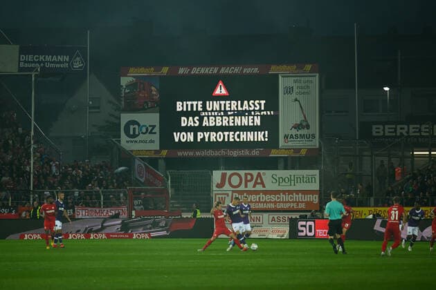 Sport Themen der Woche KW36 Sport Bilder des Tages GER, 3. Liga, VfL Osnabrück vs. RW Essen 09.09.2022, Stadion Bremer Brücke , Osnabrück , GER, 3. Liga, VfL Osnabrück vs. RW Essen im Bild picture shows Anzeigentafel *** GER, 3 Liga, VfL Osnabrück vs RW Essen 09 09 2022, Stadion Bremer Brücke , Osnabrück , GER, 3 Liga, VfL Osnabrück vs RW Essen in picture picture shows scoreboard nordphotoxGmbHx xKröger nordphoto00008