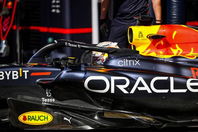 01 VERSTAPPEN Max (nld), Red Bull Racing RB18, action during the Formula 1 Pirelli Gran Premio d™Italia 2022, Italian Grand Prix 2022, 16th round of the 2022 FIA Formula One World Championship, WM, Weltmeisterschaft from September 9 to 11, 2022 on the Autodromo Nazionale di Monza, in Monza, Italy - F1 - ITALIAN GRAND PRIX 2022 DPPI Panoramic  00122037__V2_3381.JPG_