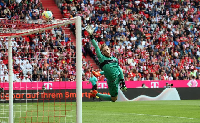 Sport Themen der Woche KW36 Sport Bilder des Tages 10.09.22 FC Bayern München - VfB Stuttgart Deutschland, München, 10.09.2022, Fussball, Bundesliga, FC Bayern München - VfB Stuttgart: Florian Müller (VfB Stuttgart). *** 10 09 22 FC Bayern Munich VfB Stuttgart Germany, Munich, 10 09 2022, football, Bundesliga, FC Bayern Munich VfB Stuttgart Florian Müller VfB Stuttgart
