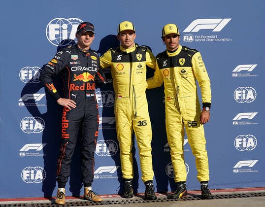 10.09.2022, Autodromo Nazionale di Monza, Monza, FORMULA 1 PIRELLI GRAN PREMIO D ITALIA 2022 ,im Bild Poleposition für Charles Leclerc (MCO), Scuderia Ferrari, 2.Startplatz für Max Verstappen (NEL), Oracle Red Bull Racing, 3.Startplatz für Carlos Sainz Jr. (ESP), Scuderia Ferrari Monza Autodromo Nazionale di Monza Italien