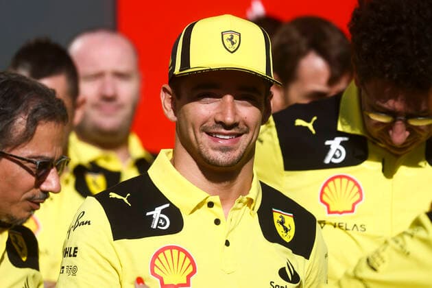 F1 Italian Grand Prix Charles Leclerc poses for team photo celebrating 75 years of Ferrari during the Formula 1 Italian Grand Prix race day at Circuit Monza, on September 11, 2022 in Monza, Italy Monza Italy  Copyright: xBeataxZawrzelx originalFilename:zawrzel-f1italia220911_npQbv.jpg