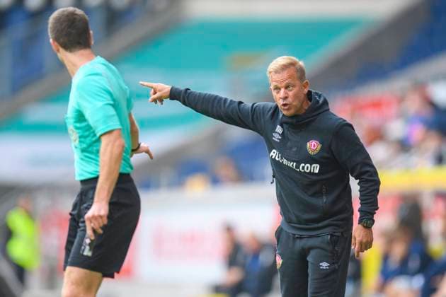 Sport Themen der Woche KW36 Fußball: 3.Liga, Saison 2022 2023, 6. Spieltag, MSV Duisburg - Dynamo Dresden am 11.09.2022 in der Schauinsland-Reisen-Arena in Duisburg. Dresden s Chef-Trainer Markus Anfang an der Seitenlinie, Enttäuschung, Mimik, DFL REGULATIONS PROHIBIT ANY USE OF PHOTOGRAPHS AS IMAGE SEQUENCES AND OR QUASI-VIDEO. *** Soccer 3 Liga, season 2022 2023, 6 matchday, MSV Duisburg Dynamo Dresden on 11 09 2022 in the Schauinsland Reisen Arena in Duisburg Dresden s head coach Markus Anfang on the sidelines, disappointment, facial expressions, DFL REGULATES PROHIBIT ANY USE OF PHOTOGRAPHS AS IMAGE SEQUENCES AND OR QUASI VIDEO Copyright: xNeundorf Kirchner-Mediax