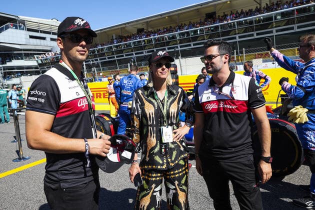 Alfa Romeo F1 Team ORLEN, ambiance, Federica Pelligrini on the grid during the Formula 1 Pirelli Gran Premio d™Italia 2022, Italian Grand Prix 2022, 16th round of the 2022 FIA Formula One World Championship, WM, Weltmeisterschaft from September 9 to 11, 2022 on the Autodromo Nazionale di Monza, in Monza, Italy - F1 - ITALIAN GRAND PRIX 2022 - RACE DPPI Panoramic  00122038_G00D0709.JPG_