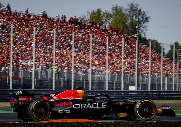 MONZA - Max Verstappen (Oracle Red Bull Racing) during the F1 Grand Prix of Italy at the Monza Circuit in Monza, Italy. REMKO DE WAAL F1 Grand Prix of Italy - Race 2022 xVIxANPxSportx xxANPxIVx