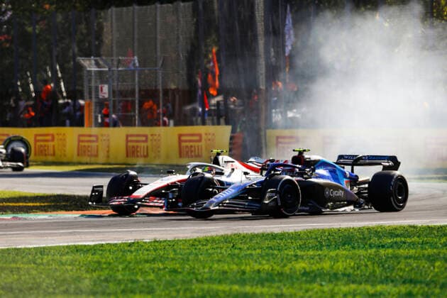 47 Mick Schumacher (DEU, Haas F1 Team), 6 Nicholas Latifi (CAN, Williams Racing), F1 Grand Prix of Italy at Autodromo Nazionale Monza on September 11, 2022 in Monza, Italy. (Photo by HOCH ZWEI) Monza Italy