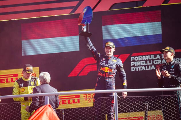 VERSTAPPEN Max (ned), Red Bull Racing RB18, LECLERC Charles (mco), Scuderia Ferrari F1-75, RUSSELL George (gbr), Mercedes AMG F1 Team W13, portrait during the Formula 1 Pirelli Gran Premio d™Italia 2022, Italian Grand Prix 2022, 16th round of the 2022 FIA Formula One World Championship, WM, Weltmeisterschaft from September 9 to 11, 2022 on the Autodromo Nazionale di Monza, in Monza, Italy - F1 - ITALIAN GRAND PRIX 2022 - RACE DPPI Panoramic 20220911_G00D2005