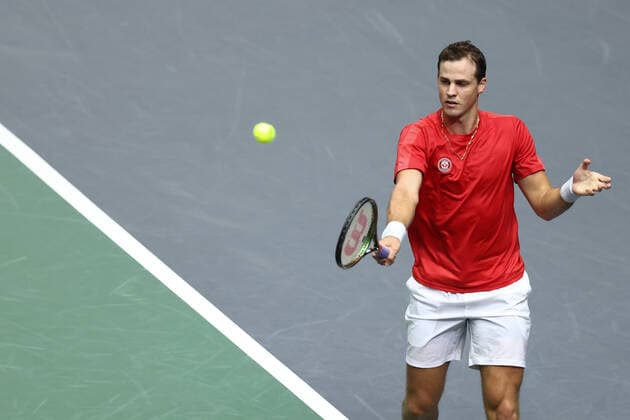 September 13, 2022, VALENCIA, VALENCIA, SPAIN: Vasek Pospisil of Canada in action against Seong Chan Hong of South Korea during the the Davis Cup by Rakuten 2022, Finals Group B, tennis match 1 played between South Korea and Canada at Fuente de San Luis pavilion on September 13, 2022, in Valencia, Spain. VALENCIA SPAIN - ZUMAa181 20220913_zaa_a181_031 Copyright: xOscarxJ.xBarrosox