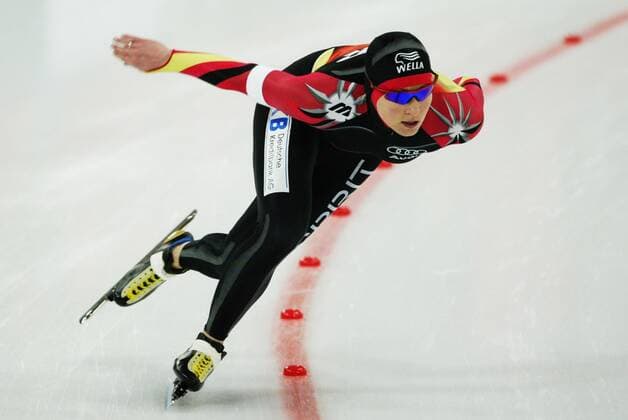 HAMAR 20040208 German skater Claudia Pechstein finished 3rd in the women s 1500 meters at the allround skating World Championship, WM, Weltmeisterschaft in Hamar, Norway, February 8, 2004. Photo Cornelius Poppe SCANPIX Code 20520 Oslo Norway BILDER x20520x  Copyright: xCorneliusxPoppex xTTx 20520