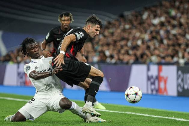 September 14, 2022, MADRID, MADRID, SPAIN: Dominik Szoboszlai of Leipzig and Eduardo Camavinga of Real Madrid in action during the UEFA Champions League, Group F, football match played between Real Madrid and RB Leipzig at Santiago Bernabeu on September 14, 2022 in Madrid, Spain. MADRID SPAIN - ZUMAa181 20220914_zaa_a181_097 Copyright: xIrinaxR.Hipolitox