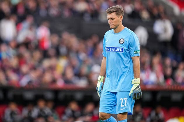 UEFA Europa League: Feyenoord v SK Sturm Graz Rotterdam - Strum Graz goalkeeper Jorg Siebenhandl reacts to the 1-0 during the match between Feyenoord v SK Sturm Graz at Stadion Feijenoord De Kuip on 15 September 2022 in Rotterdam, Netherlands. Copyright: xYannickxVerhoevenx
