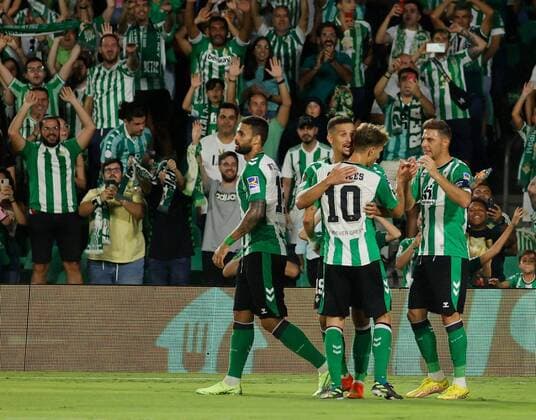 Fußball, EL, Real Betis Sevilla - PFC Ludogorets Razgrad SEVILLA 15 09 2022 ESTADIO BENITO VILLAMARIN FASE DE GRUPO DE LA UEL JORNADA 2 BETIS-LUDOGORETS.archsev 900 Cordon Press