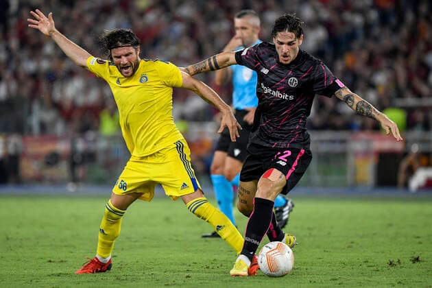 Fußball, EL, AS Rom - HJK Helsinki Perparim Hetemaj of HJK Helsinki and Nicolo Zaniolo of AS Roma compete for the ball during the Europa League Group C football match between AS Roma and HJK Helsinki at Olimpico stadium in Roma (Italy), September 15th, 2022. Photo Andrea Staccioli Insidefoto andreaxstaccioli