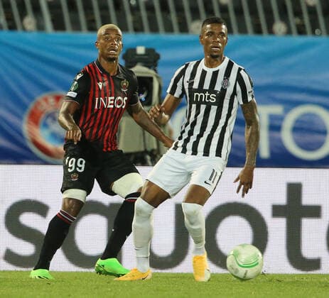Fußball, ECL, Partizan Belgrad - OGC Nizza Mario Lemina(L) OGC Nice,Ricardo Gomes(R) Partizan FOOTBALL : Partizan vs OGC Nice - UEFA Conference Ligue - 15 09 2022 AleksandarDjorovic Panoramic 