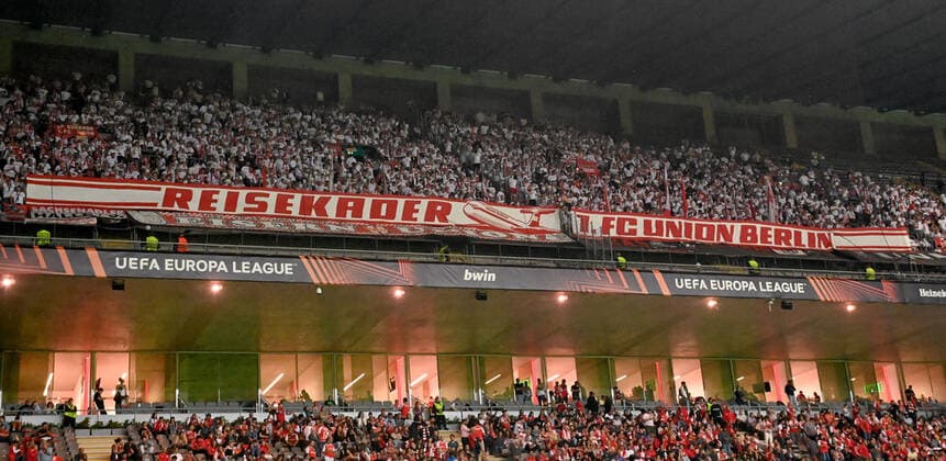 Sport Bilder des Tages Fussball, Herren, Saison 2022 2023, Europa League, Sporting Braga - 1. FC Union Berlin (1:0, Gruppenphase, Gruppe D, 2. Spieltag), oben Fans von Union, Reisekader 1. FC Union Berlin, 15.09. 2022, *** Football, men, season 2022 2023, Europa League, Sporting Braga 1 FC Union Berlin 1 0, group stage, group D, matchday 2 , above fans of Union, travel squad 1 FC Union Berlin, 15 09 2022, Copyright: xMatthiasxKochx
